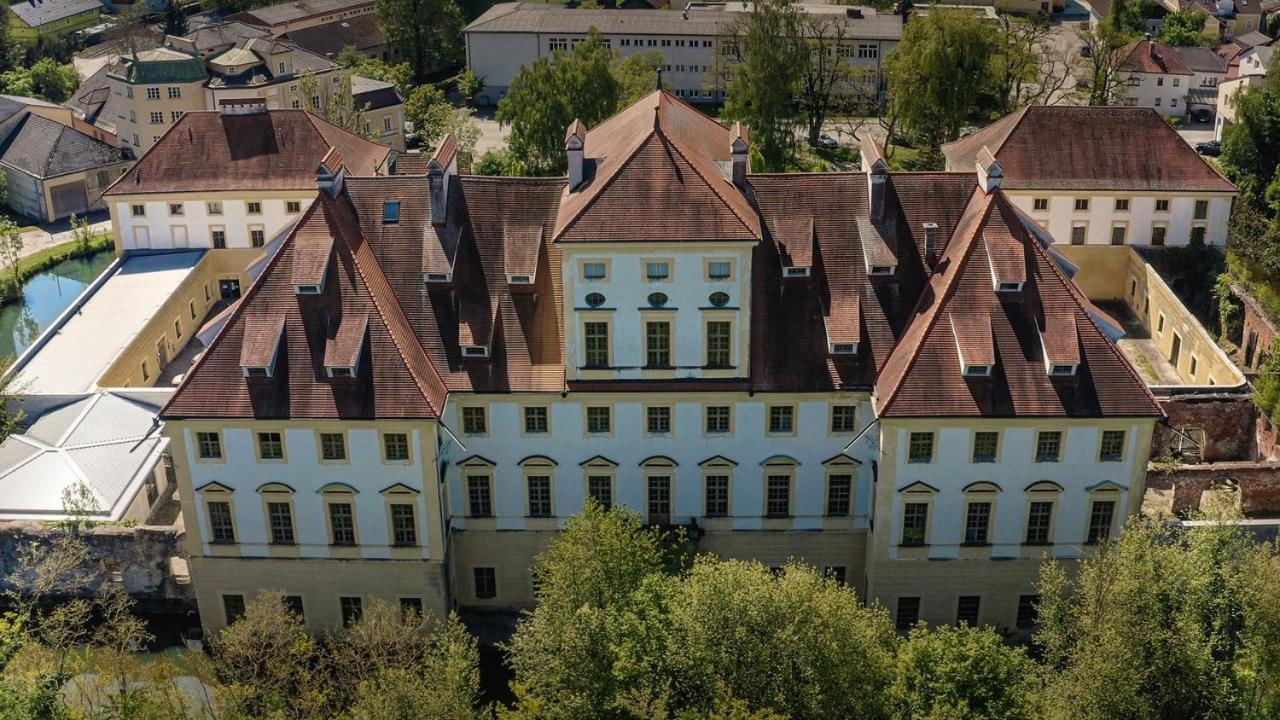 Innviertler Versailles Aurolzmunster Exterior photo